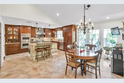 18 Regent Place, Roslyn, NY 11576 - Photo 15