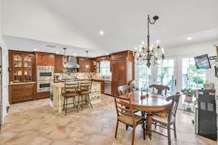 18 Regent Pl, Roslyn, NY 11576 - Photo 15