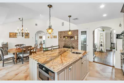 18 Regent Place, Roslyn, NY 11576 - Photo 17