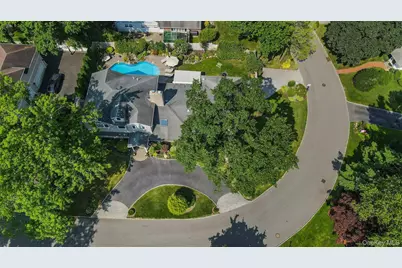 18 Regent Place, Roslyn, NY 11576 - Photo 43