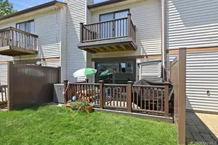 16 Balsam Ct, Wantagh, NY 11793 - Photo 27