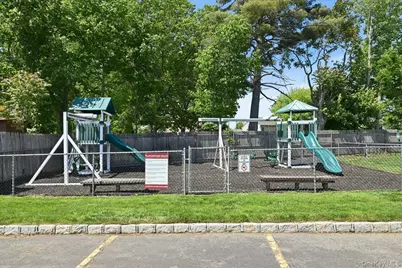 16 Balsam Court, Wantagh, NY 11793 - Photo 35