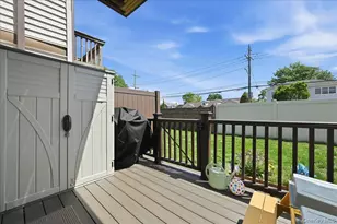 16 Balsam Ct, Wantagh, NY 11793 - Photo 23