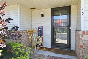 16 Balsam Ct, Wantagh, NY 11793 - Photo 3