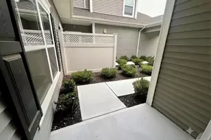79 Willow Cir, Coram, NY 11727 - Photo 23