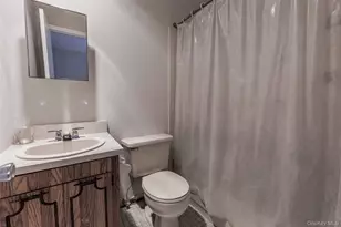 23 Babcock Ave, Ronkonkoma, NY 11779 - Photo 29
