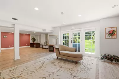 323 Baltustrol Circle, Roslyn, NY 11576 - Photo 33