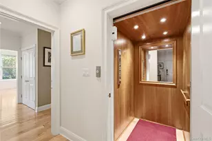 323 Baltustrol Cir, Roslyn, NY 11576 - Photo 19