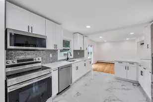 499 Silver, West Babylon, NY 11704 - Photo 13