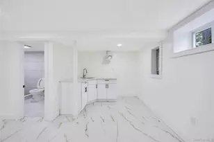 499 Silver, West Babylon, NY 11704 - Photo 27