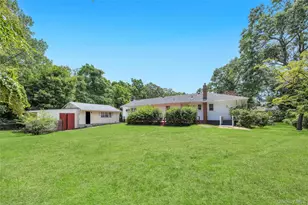 499 Silver, West Babylon, NY 11704 - Photo 3