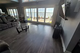 75 Yacht Club Rd, Babylon, NY 11702 - Photo 21