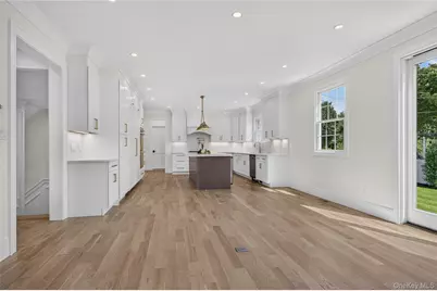 15 Glen Road, Garden City, NY 11530 - Photo 9