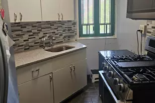 1735 Purdy St, Bronx, NY 10462 - Photo 5