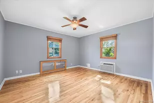 9 Tudor Rd, Farmingdale, NY 11735 - Photo 15