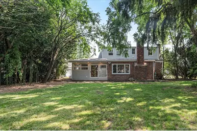 9 Tudor Road, Farmingdale, NY 11735 - Photo 27