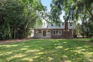 9 Tudor Rd, Farmingdale, NY 11735 - Photo 27