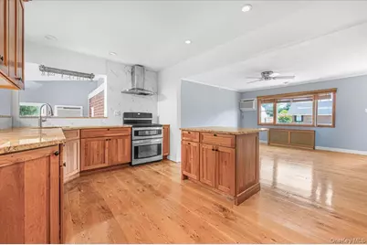 9 Tudor Road, Farmingdale, NY 11735 - Photo 5