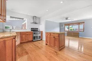 9 Tudor Rd, Farmingdale, NY 11735 - Photo 5