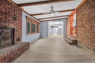 9 Tudor Road, Farmingdale, NY 11735 - Photo 13