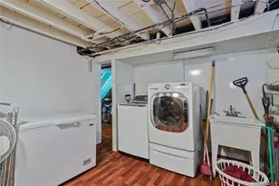 94-32 77th St, Ozone Park, NY 11416 - Photo 19