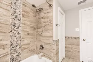 37 Holiday Park Dr, Centereach, NY 11720 - Photo 15