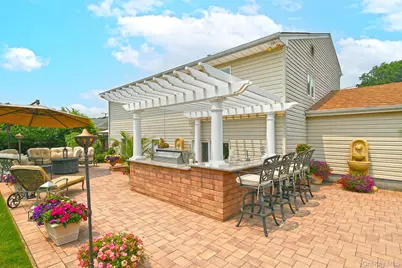 92 Bowling Lane, Deer Park, NY 11729 - Photo 31