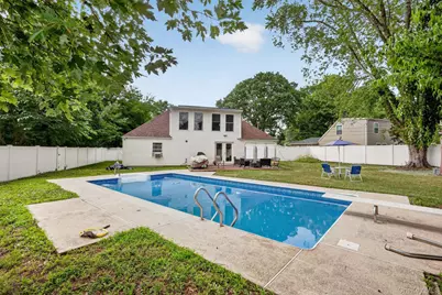 81 S Bedford Avenue, Islandia, NY 11749 - Photo 15