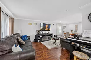 81 S Bedford Ave, Islandia, NY 11749 - Photo 3