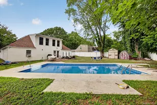 81 S Bedford Ave, Islandia, NY 11749 - Photo 17