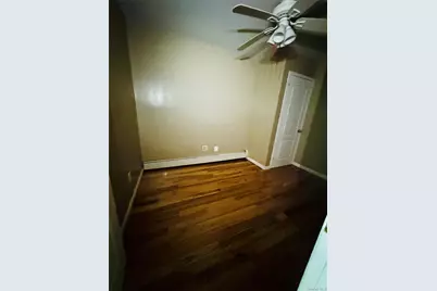 18915 117th Road #2nd fl, Saint Albans, NY 11412 - Photo 7