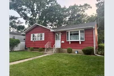 [Address not provided], West Babylon, NY 11704 - Photo 1