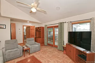 5 Trudy Court, Huntington Station, NY 11746 - Photo 19
