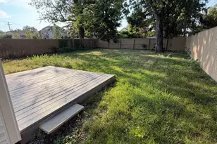 227 N Railroad Ave, Babylon, NY 11702 - Photo 15