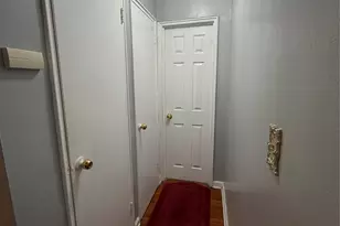 325 E 201st St, Bronx, NY 10458 - Photo 7