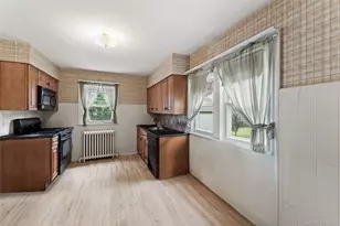 33 Deerfield Ave, Eastchester, NY 10709 - Photo 9