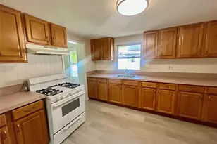 [Address not provided], Holtsville, NY 11742 - Photo 3