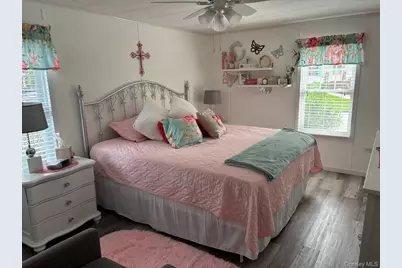 1661 Old Country Rd #471, Riverhead, NY 11901 - Photo 15