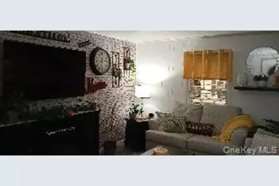1661 Old Country Rd #471, Riverhead, NY 11901 - Photo 11
