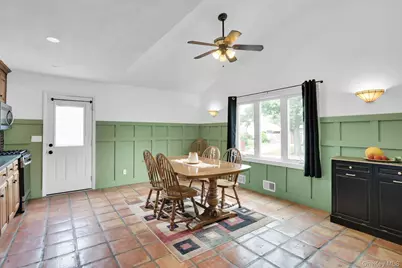 5 Stagg Lane, Commack, NY 11725 - Photo 9
