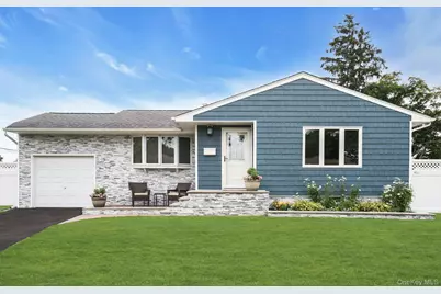 5 Stagg Lane, Commack, NY 11725 - Photo 1