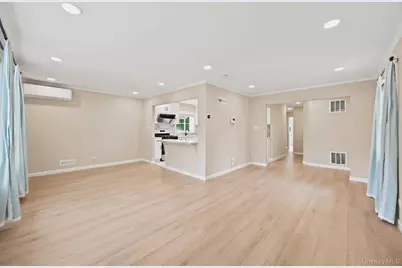 2811 Clearview Expressway, Bayside, NY 11360 - Photo 5