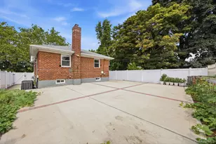 28-11 Clearview Expy, Bayside, NY 11360 - Photo 25