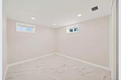 2811 Clearview Expressway, Bayside, NY 11360 - Photo 19