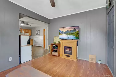 105 Madison Avenue, Brentwood, NY 11717 - Photo 15