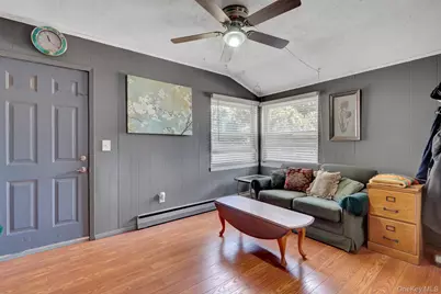 105 Madison Avenue, Brentwood, NY 11717 - Photo 13