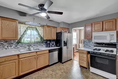 105 Madison Avenue, Brentwood, NY 11717 - Photo 9