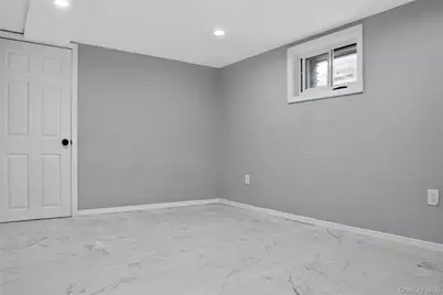 125 William Street, Valley Stream, NY 11580 - Photo 15
