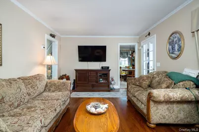 131 Euston Road S, West Hempstead, NY 11552 - Photo 13