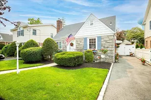 131 Euston Rd S, West Hempstead, NY 11552 - Photo 3